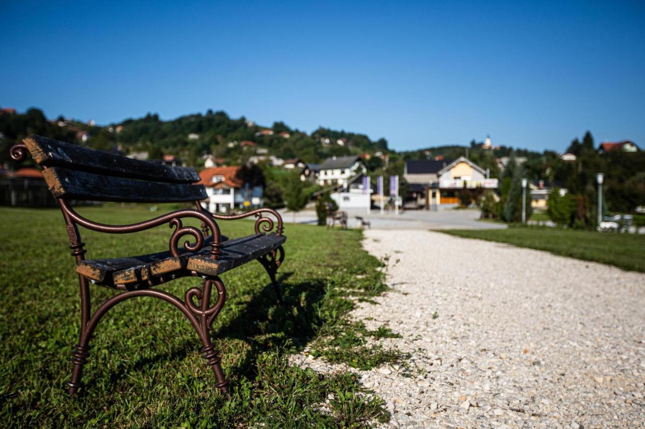 Gostilna Pugelj Hotel Novo Mesto Exterior photo